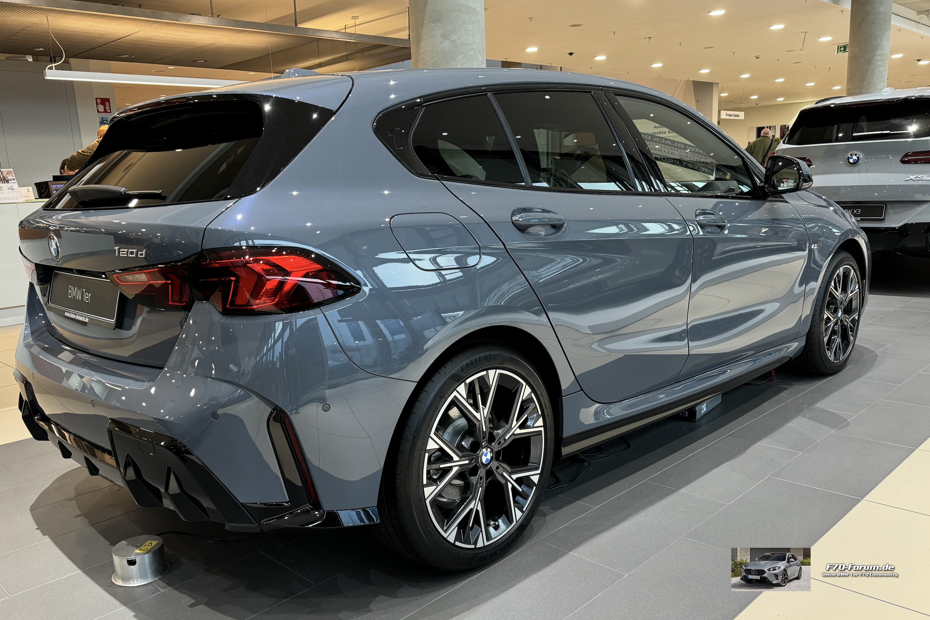BMW 120d Exterieur Individual Storm Bay metallic BMW F70 Forum